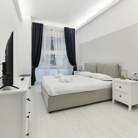 Appartement Duomo View - 2 Min From Duomo Amazing Location à Milan Extérieur photo